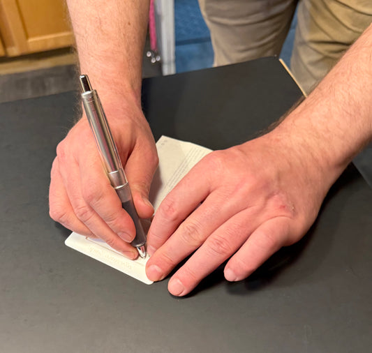 Signature guide to sign documents for blind and visually impaired people